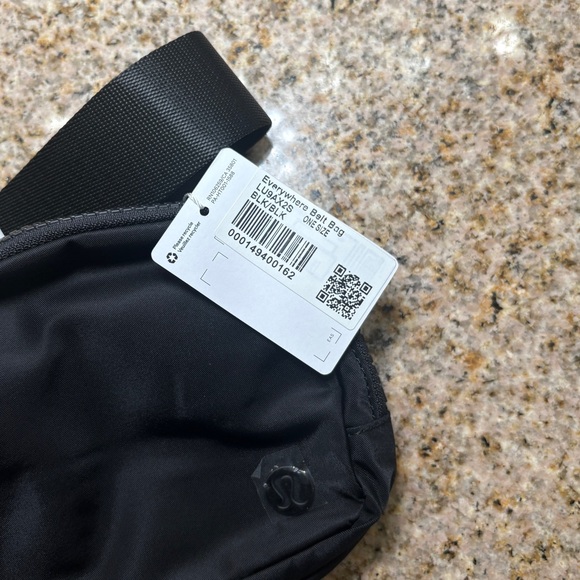 EveryWhere Belt Bag 1L - Picture 5 of 6